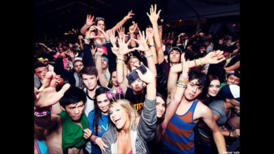 collage dorm party